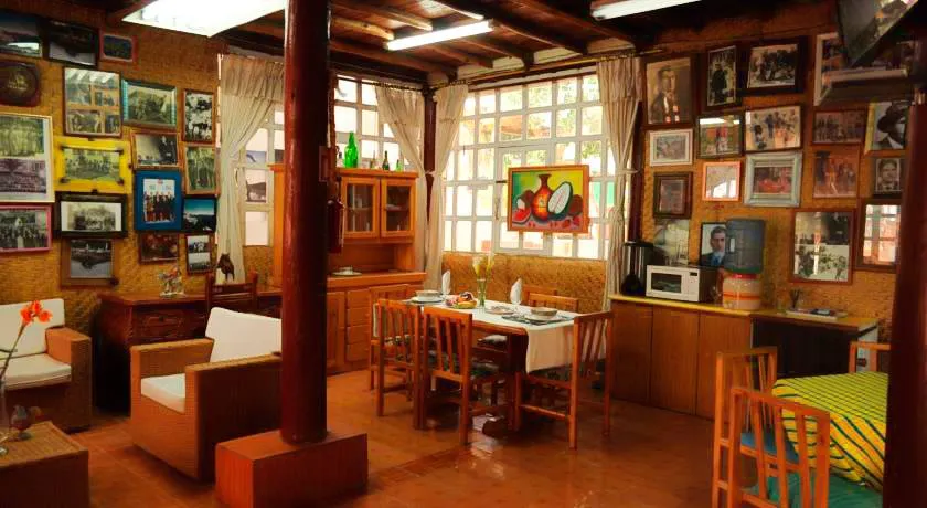 Hostal El Parque Tababela