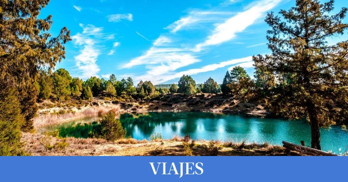 Las sorprendentes lagunas de colores de un pueblo de Cuenca: desde azul, verde o negro hasta rosa - 20minutos.es