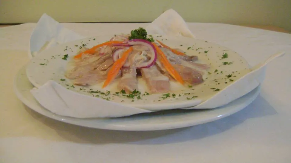 Lo Nuestro Café Restaurant